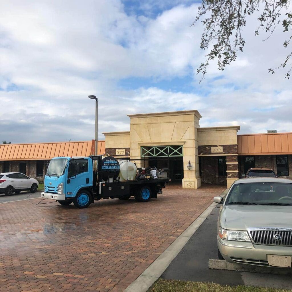 HOA Pressure Washing West Palm Beach